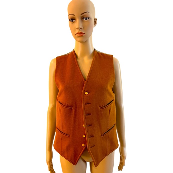 Vintage Dunn and Co, Great Britain. Yellow Ochre Tailored Vest. 💯 % wool. 🤩 - Picture 2 of 6